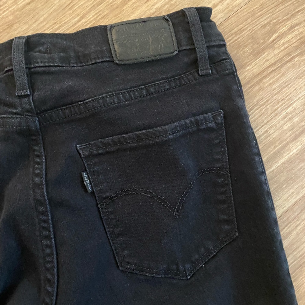Levi’s High Rise Straight - Picture 5 of 5